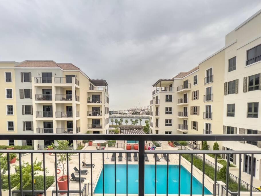 Lovely 2-bedroom Vacation Near Bahay bakasyunan Dubai