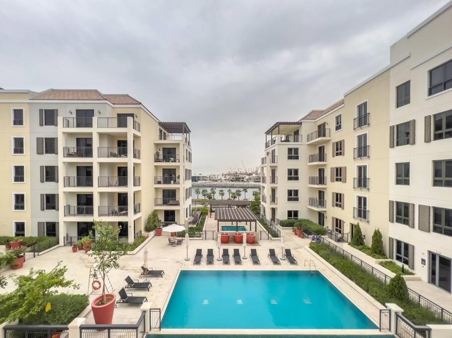 Lovely 2-bedroom Vacation Near Bahay bakasyunan *